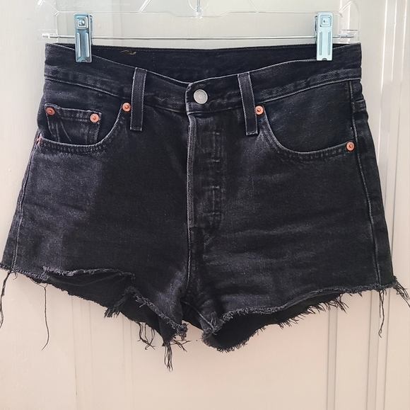 Levi's 501 Original High Rise Frayed Hem Shorts Size 25 - Picture 2 of 5